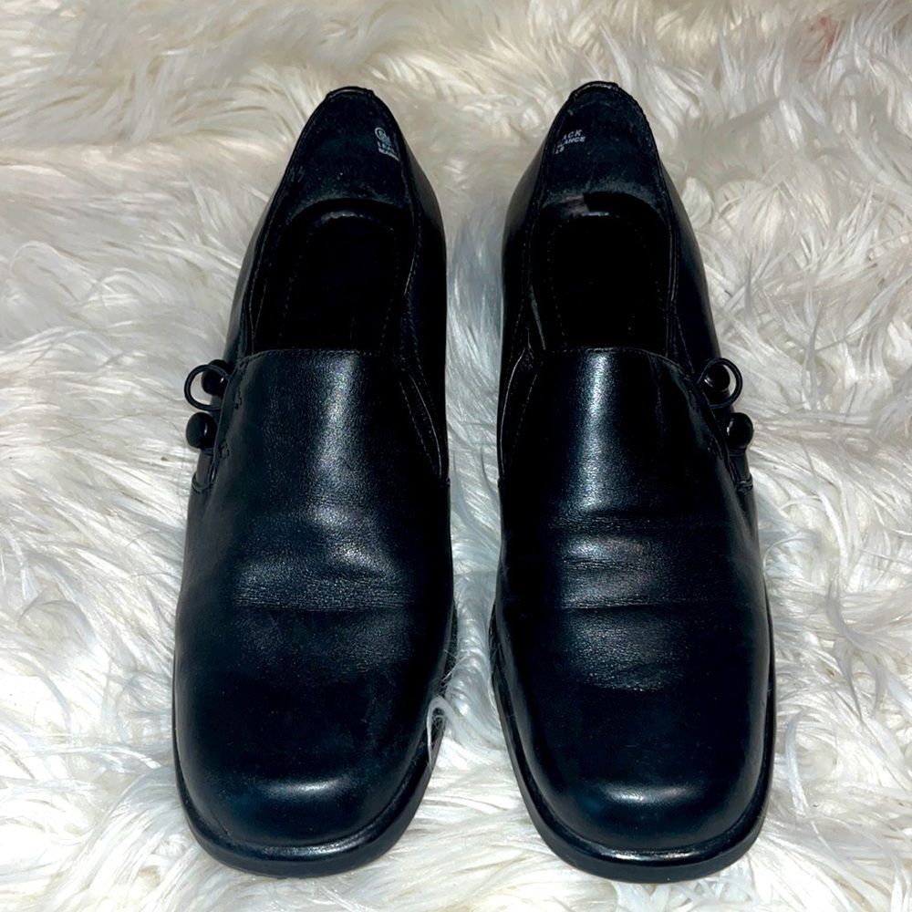 Croft & Barrow Blyth black leather upper shoes. Size 6M.